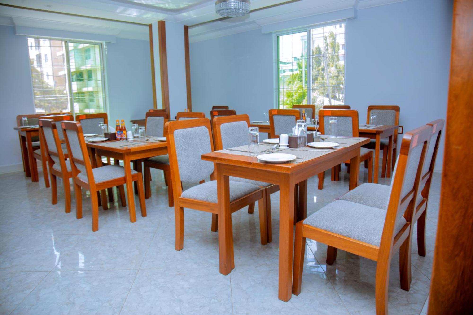 Hotel Rolax 다르에스살람 외부 사진