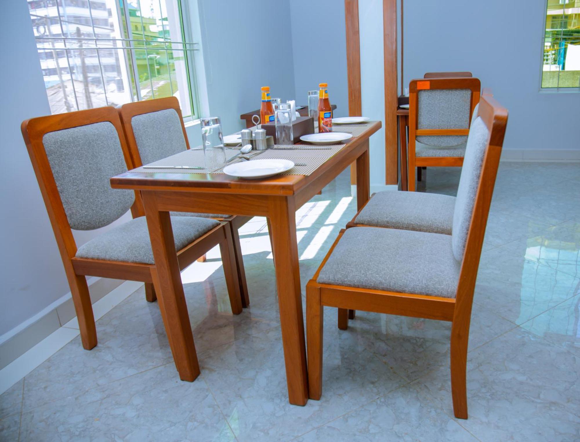 Hotel Rolax 다르에스살람 외부 사진