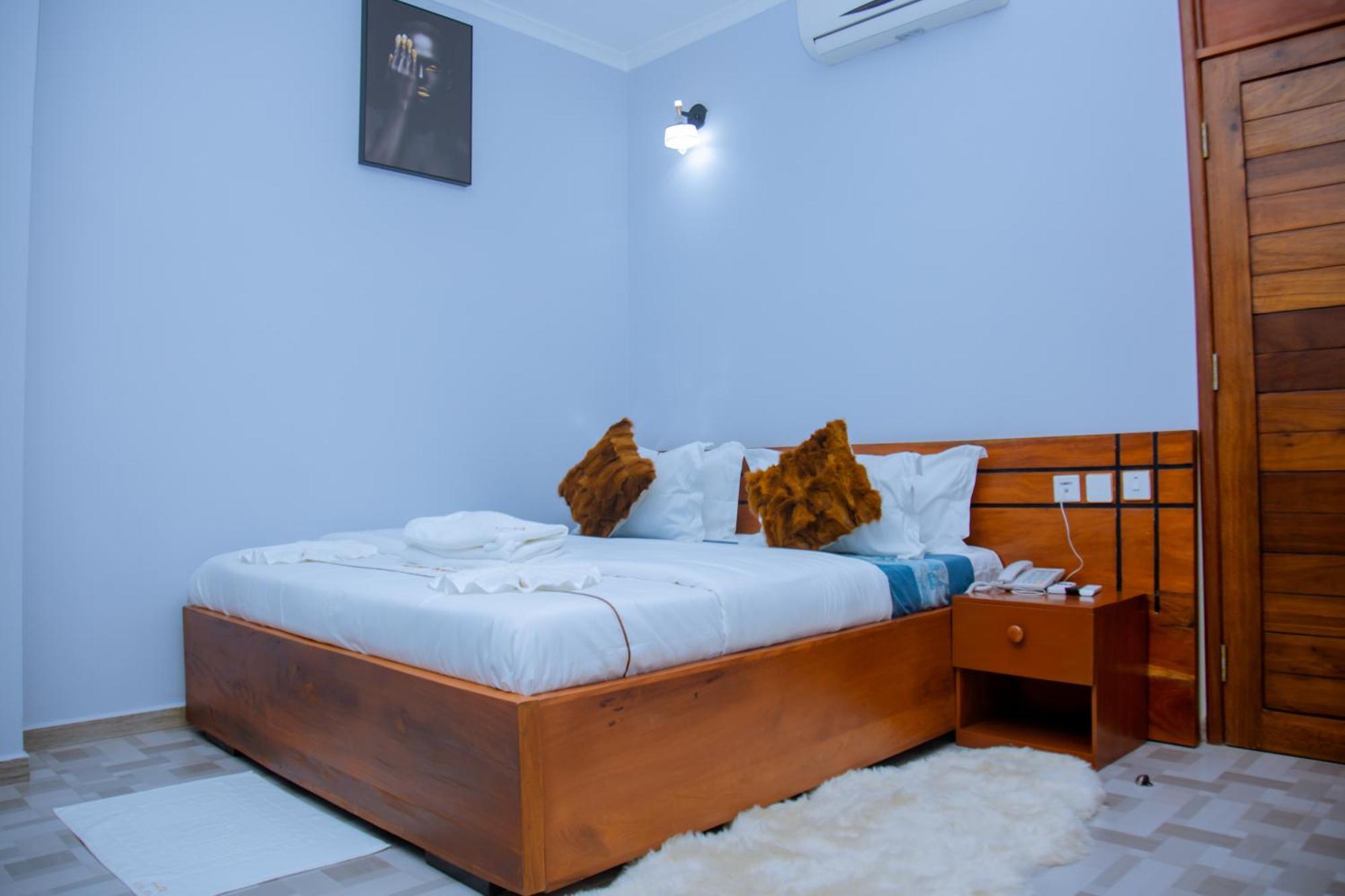 Hotel Rolax 다르에스살람 외부 사진