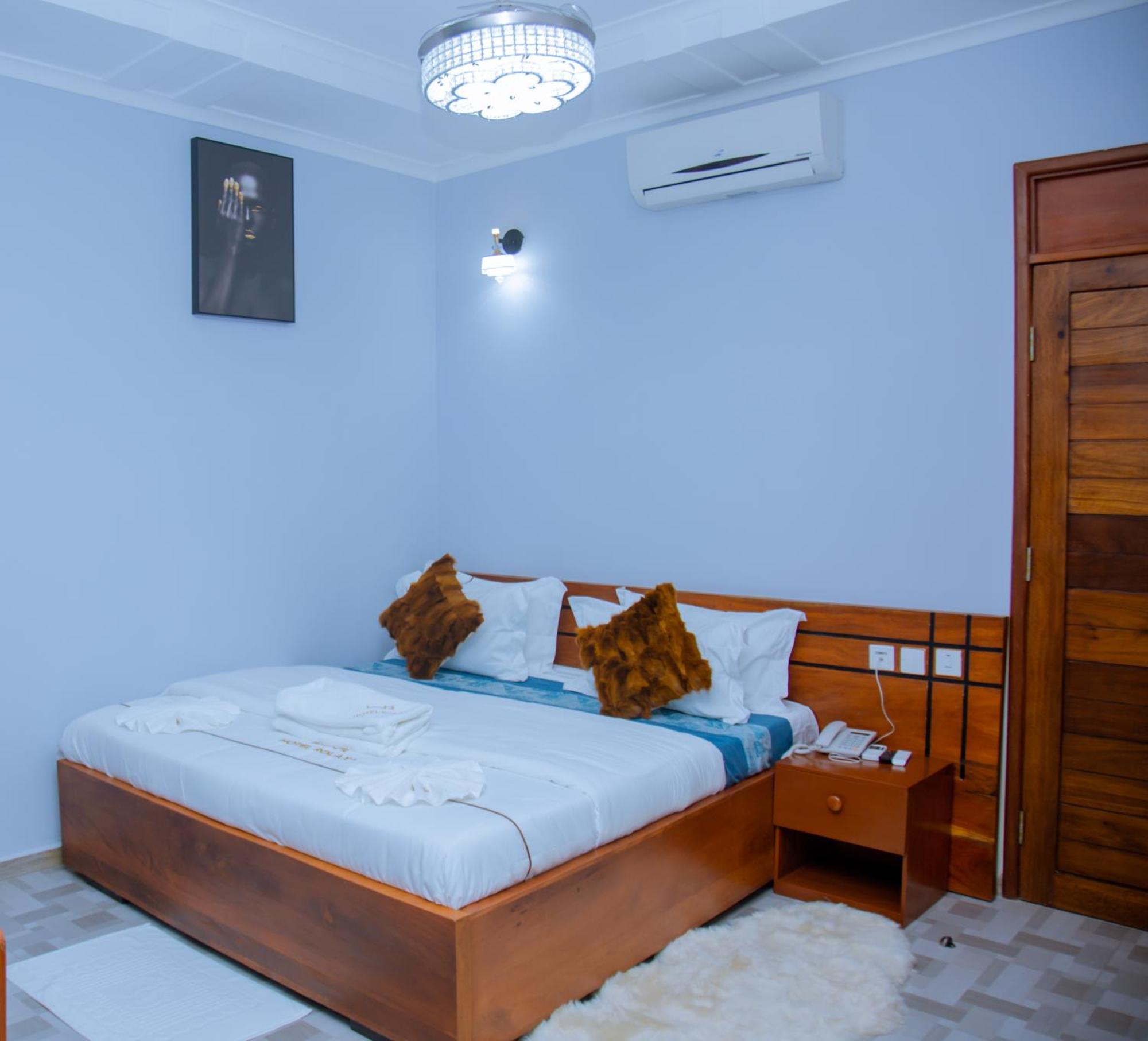 Hotel Rolax 다르에스살람 외부 사진